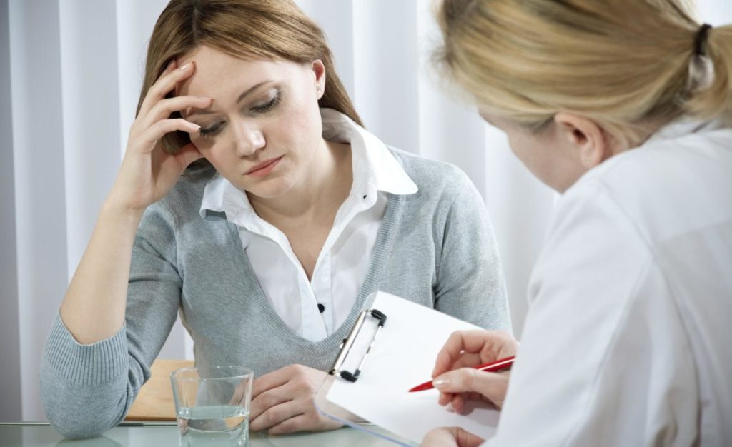 Какие болезни женщины зарабатывают из-за стресса и как с этим бороться